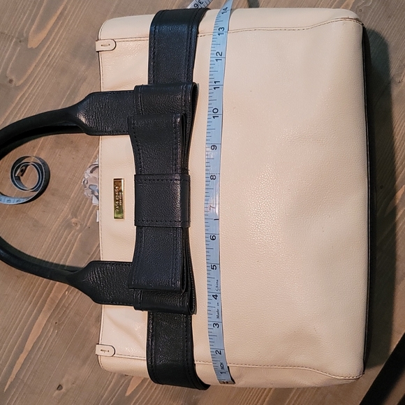 Kate Spade Bow purse - Picture 14 of 17